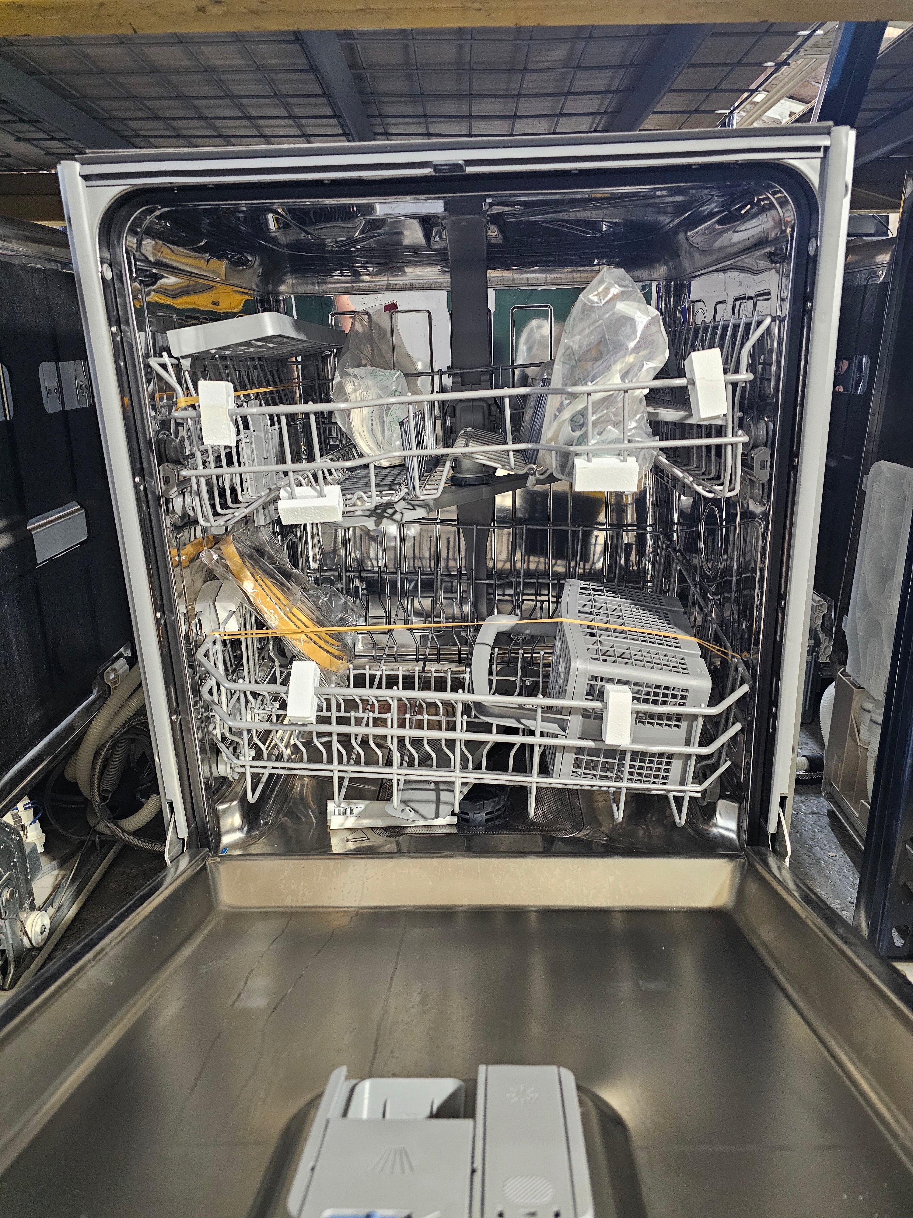 Summit 24 in. Stainless Steel Front Control Smart Dishwasher Digital 120-volt with Stainless Steel Tub